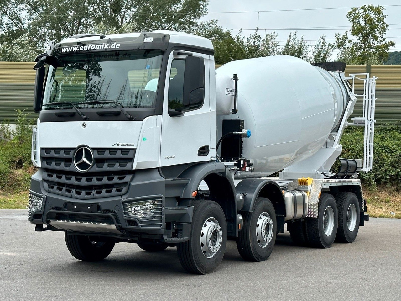 Mercedes-Benz AROCS 5 4142 B 8X4 Euro 3 EuromixMTP EM 10 - Camion malaxeur: photos 2 Mercedes-Benz AROCS 5 4142 B 8X4 Euro 3 EuromixMTP EM 10 - Camion malaxeur: photos 2