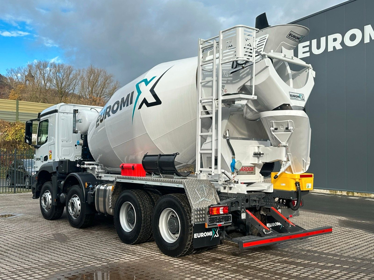 Mercedes-Benz Arocs 5 3540 8x4 EURO 6e EuromixMTP EM 9 L - Camion malaxeur: photos 4 Mercedes-Benz Arocs 5 3540 8x4 EURO 6e EuromixMTP EM 9 L - Camion malaxeur: photos 4