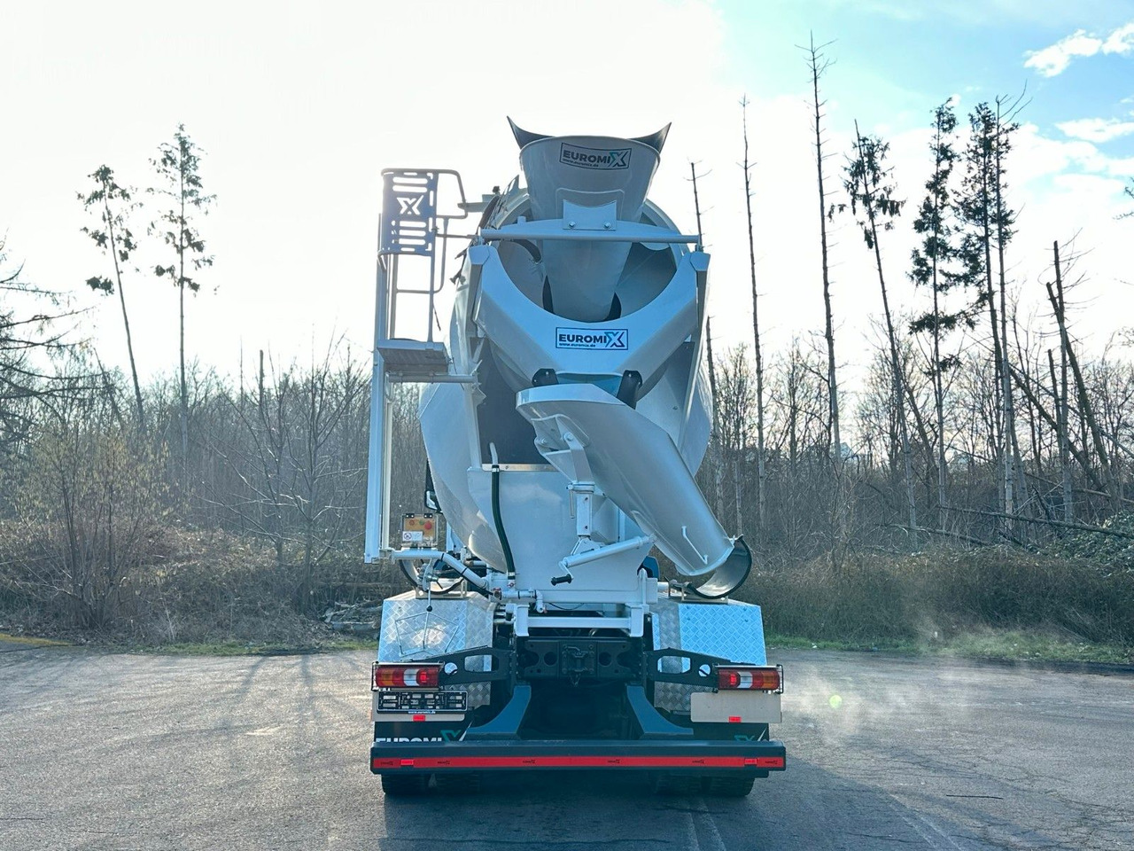 Mercedes-Benz Arocs 5 3743 8X4 / Euro6e EuromixMTP EM 10 L - Camion malaxeur: photos 5 Mercedes-Benz Arocs 5 3743 8X4 / Euro6e EuromixMTP EM 10 L - Camion malaxeur: photos 5
