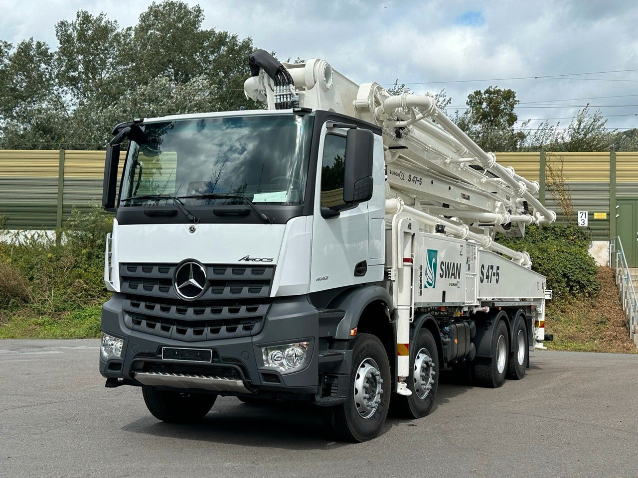 Mercedes-Benz Arocs 5 4142 8x4 SWAN TSP 47-5 160RZ ( 47m ) - Camion malaxeur: photos 2 Mercedes-Benz Arocs 5 4142 8x4 SWAN TSP 47-5 160RZ ( 47m ) - Camion malaxeur: photos 2