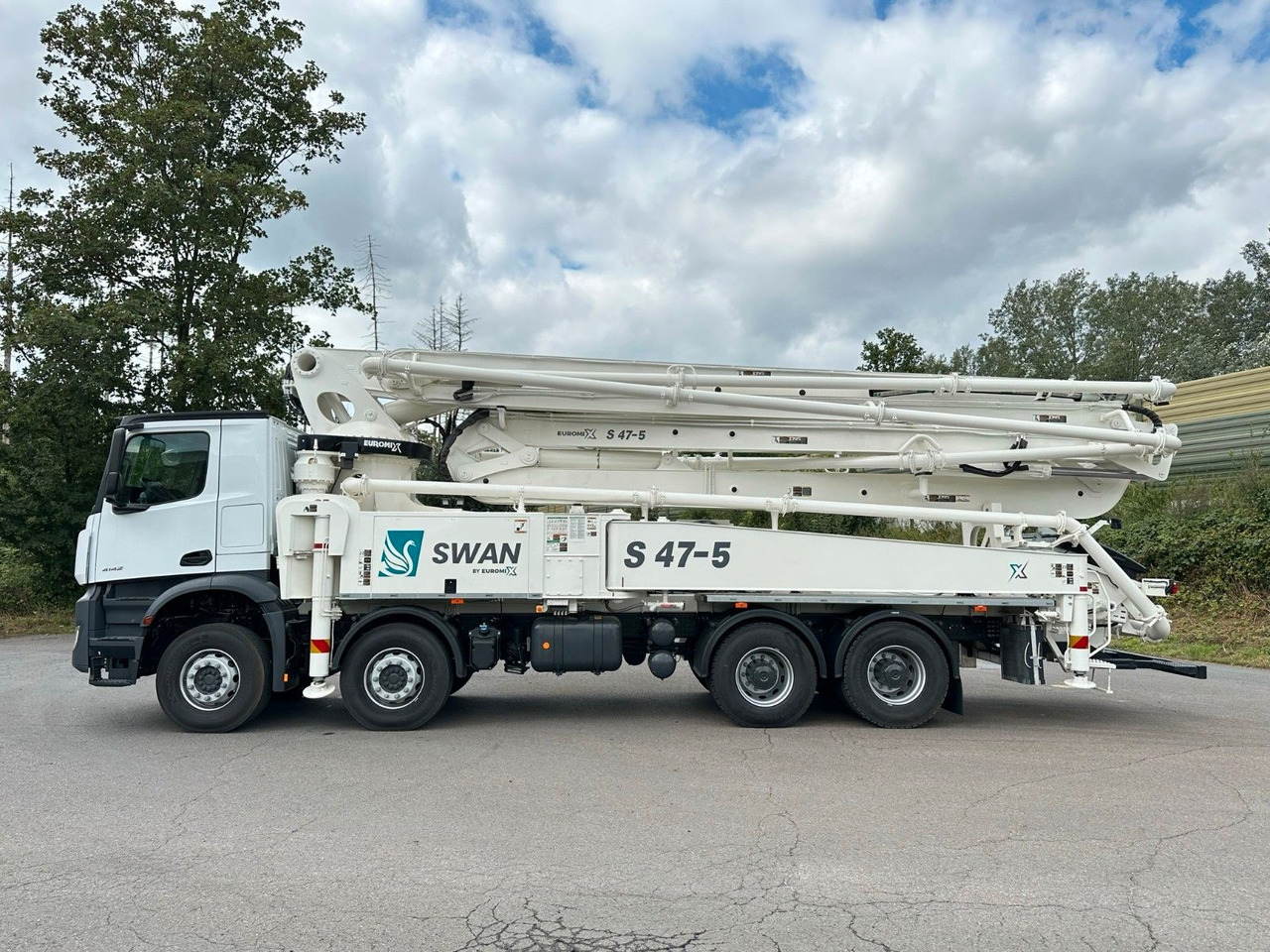 Mercedes-Benz Arocs 5 4142 8x4 SWAN TSP 47-5 160RZ ( 47m ) - Camion malaxeur: photos 5 Mercedes-Benz Arocs 5 4142 8x4 SWAN TSP 47-5 160RZ ( 47m ) - Camion malaxeur: photos 5