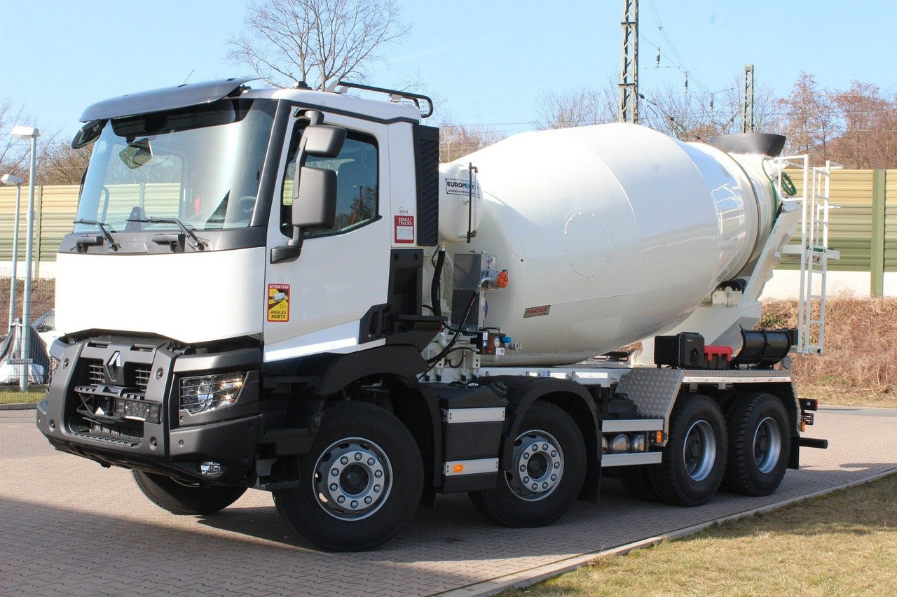 Renault 440 8X4 Renault 440 8X4 - Camion malaxeur: photos 1 Renault 440 8X4 Renault 440 8X4 - Camion malaxeur: photos 1