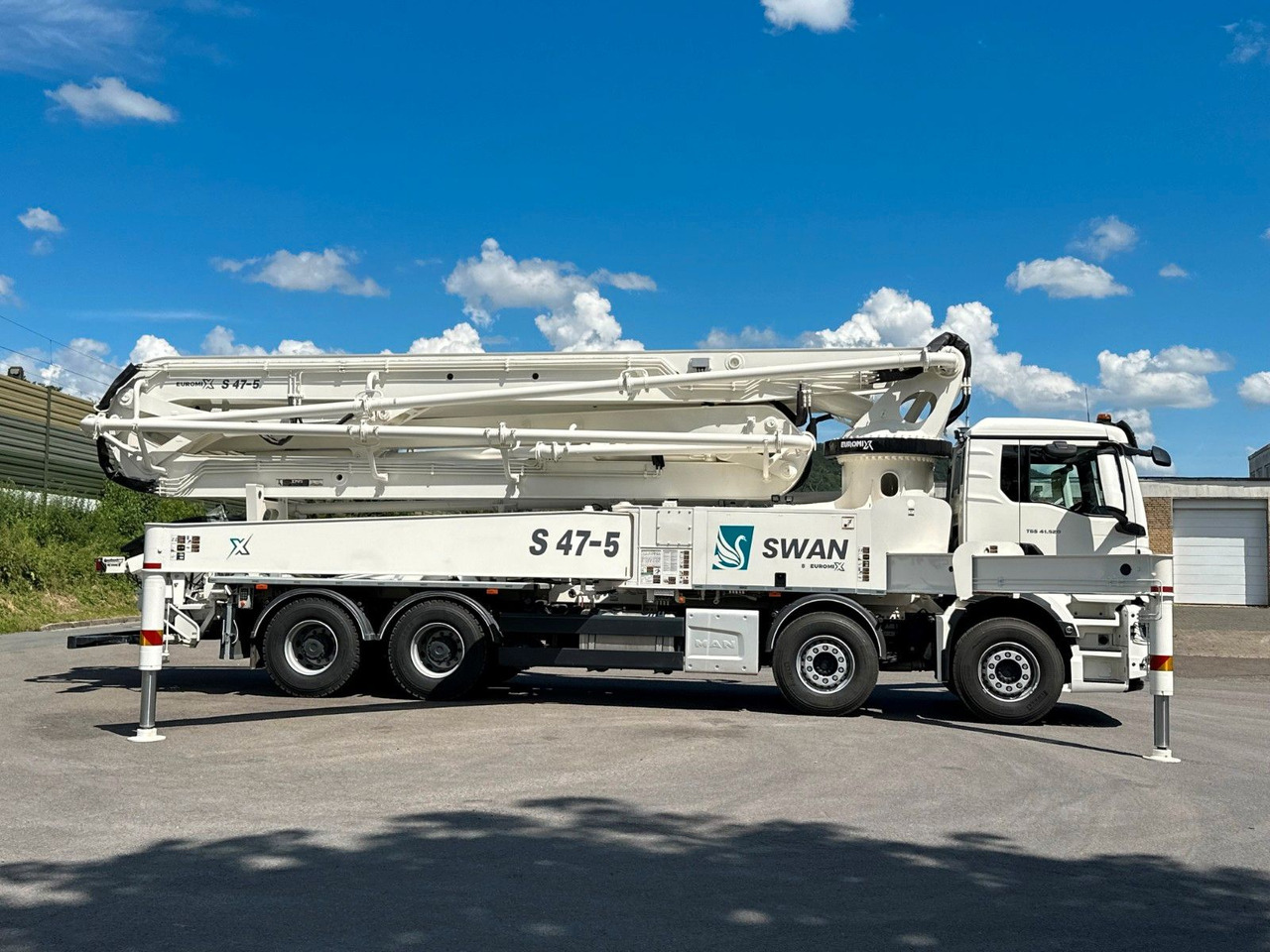 Volvo FMX 500 8x4 SWAN 47m Betonpumpe EuromixMTP - Camion pompe: photos 3 Volvo FMX 500 8x4 SWAN 47m Betonpumpe EuromixMTP - Camion pompe: photos 3