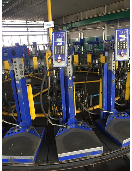 Filling unit Electronic scale gasbottle filling unit with push buttons LPG, GPL - Engins de chantier: photos 4 Filling unit Electronic scale gasbottle filling unit with push buttons LPG, GPL - Engins de chantier: photos 4