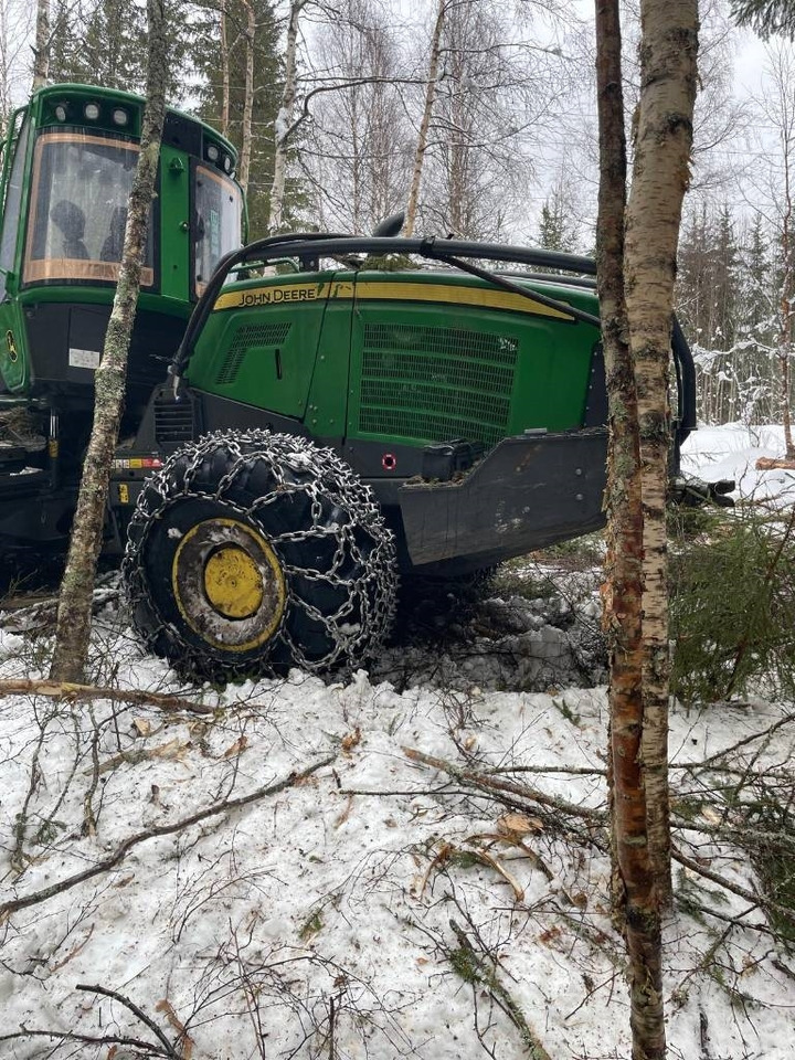John Deere 1070 G - Abatteuse: photos 5 John Deere 1070 G - Abatteuse: photos 5