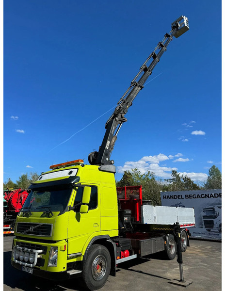 Volvo 6x2, Skylift-truck with Tipper & Bucket, 2009 - Camion, Camion grue: photos 2 Volvo 6x2, Skylift-truck with Tipper & Bucket, 2009 - Camion, Camion grue: photos 2