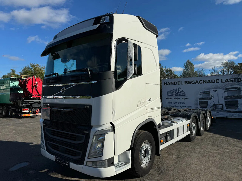 Volvo FH 540 8x2*4, Chassi (former Tank-truck), ADR, 2018 - Châssis cabine: photos 3 Volvo FH 540 8x2*4, Chassi (former Tank-truck), ADR, 2018 - Châssis cabine: photos 3