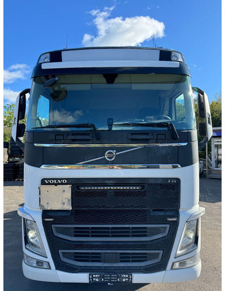 Volvo FH 540 8x2*4, Chassi (former Tank-truck), ADR, 2018 - Châssis cabine: photos 2 Volvo FH 540 8x2*4, Chassi (former Tank-truck), ADR, 2018 - Châssis cabine: photos 2