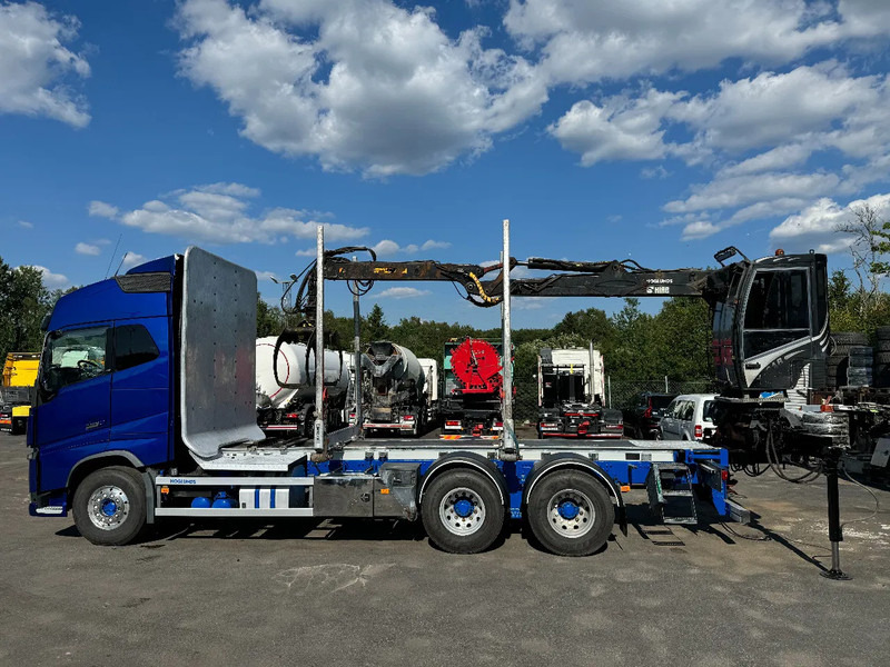 Volvo FH 6x4, Timber-truck + Jonsered 1080, 2017 - Camion grumier, Camion grue: photos 4 Volvo FH 6x4, Timber-truck + Jonsered 1080, 2017 - Camion grumier, Camion grue: photos 4