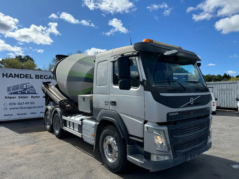 Volvo FM 370 6x2*4, 8m3 Mixer with Hyrdaul.-slide, 2016 - Camion malaxeur: photos 1 Volvo FM 370 6x2*4, 8m3 Mixer with Hyrdaul.-slide, 2016 - Camion malaxeur: photos 1