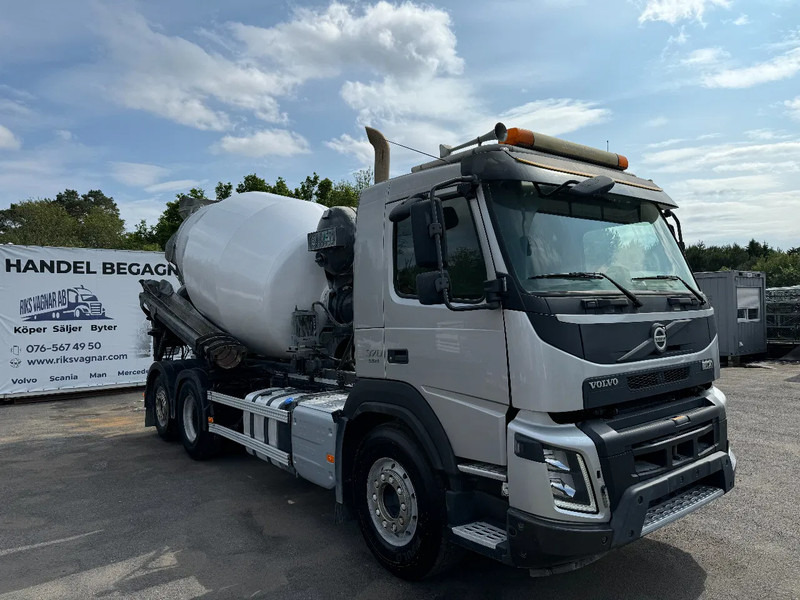 Volvo FMX 370 6x2*4, Mixer + Hydraulic-slide, 2015 - Camion malaxeur: photos 1 Volvo FMX 370 6x2*4, Mixer + Hydraulic-slide, 2015 - Camion malaxeur: photos 1