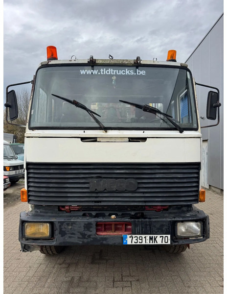 Iveco Turbotech **260-30-WOOD CHIPPER-BROYEUR A BOIS** - Camion, Camion grue: photos 2 Iveco Turbotech **260-30-WOOD CHIPPER-BROYEUR A BOIS** - Camion, Camion grue: photos 2