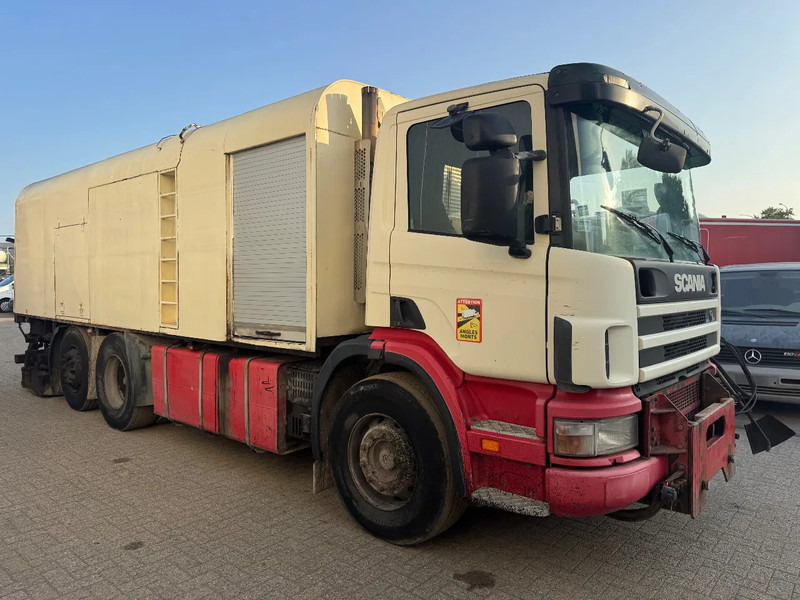 Scania P94-300 **BURTEC BITUM SPRAYER-BELGIAN TRUCK** - Camion: photos 3 Scania P94-300 **BURTEC BITUM SPRAYER-BELGIAN TRUCK** - Camion: photos 3