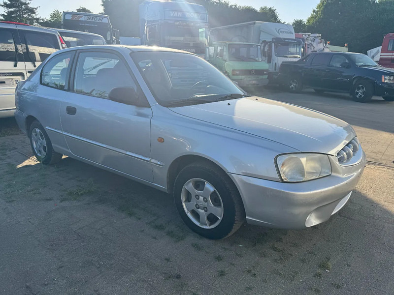 Hyundai Accent **PETROL-ESSENCE-BELGIUM CAR** - Berline: photos 3 Hyundai Accent **PETROL-ESSENCE-BELGIUM CAR** - Berline: photos 3