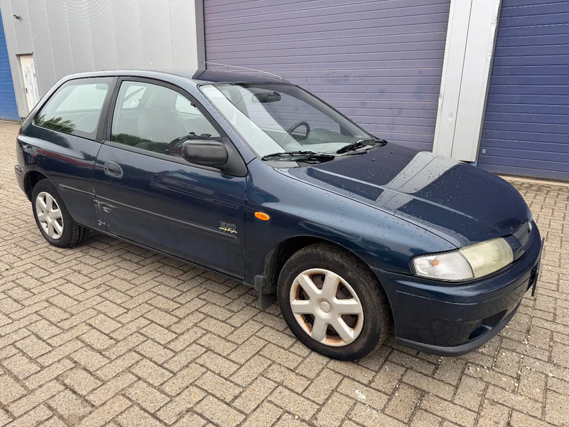 Mazda 323 **PETROL-ESSENCE-BELGIUM CAR** - Berline: photos 3 Mazda 323 **PETROL-ESSENCE-BELGIUM CAR** - Berline: photos 3