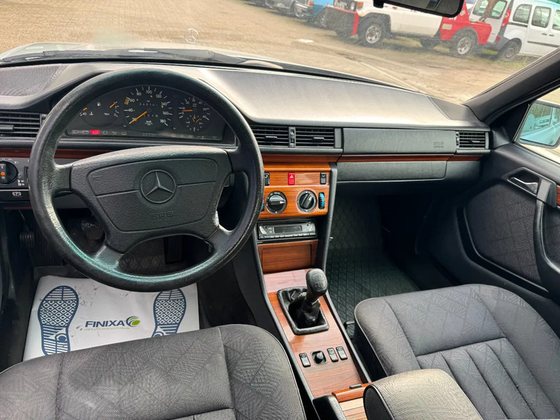 Berline Mercedes-Benz 200-serie **W124-BELGIAN CAR**: photos 8 Berline Mercedes-Benz 200-serie **W124-BELGIAN CAR**: photos 8