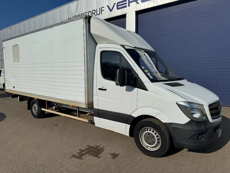 Mercedes-Benz Sprinter 313 **BOX 4.94L-MANUAL GEARBOX** - Fourgon: photos 1 Mercedes-Benz Sprinter 313 **BOX 4.94L-MANUAL GEARBOX** - Fourgon: photos 1