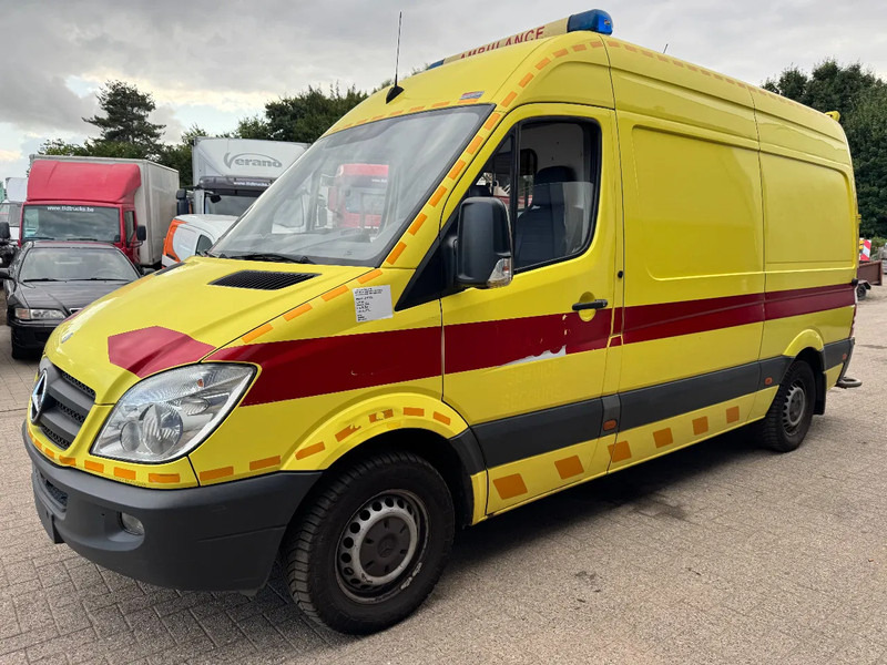 Mercedes-Benz Sprinter 316 **AMBULANCE-EURO 5-AIRCO** - Ambulance: photos 1 Mercedes-Benz Sprinter 316 **AMBULANCE-EURO 5-AIRCO** - Ambulance: photos 1