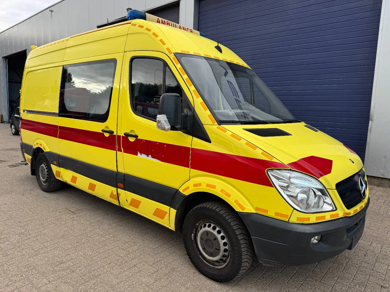 Mercedes-Benz Sprinter 316 **AMBULANCE-EURO 5-AIRCO** - Ambulance: photos 3 Mercedes-Benz Sprinter 316 **AMBULANCE-EURO 5-AIRCO** - Ambulance: photos 3
