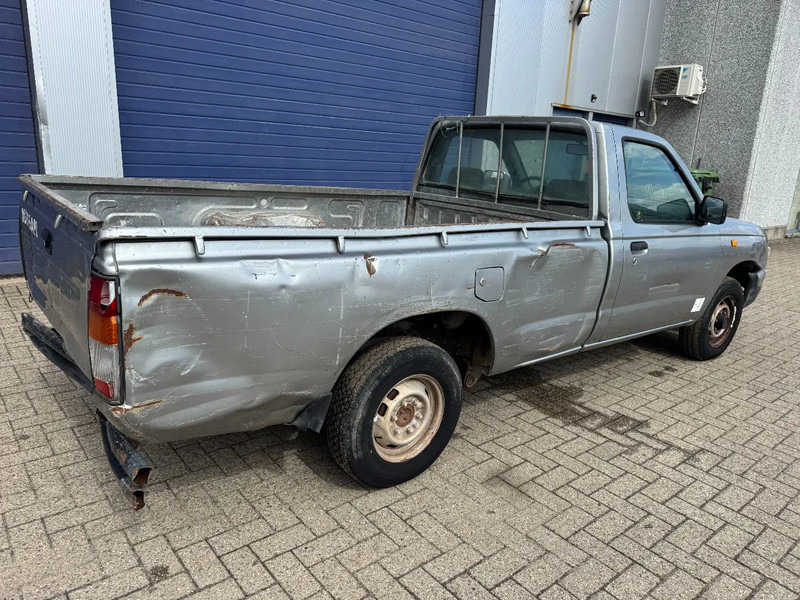 Nissan AGGD22 SINGLE CAB PICK UP **DIESEL** - Pick-up: photos 4 Nissan AGGD22 SINGLE CAB PICK UP **DIESEL** - Pick-up: photos 4