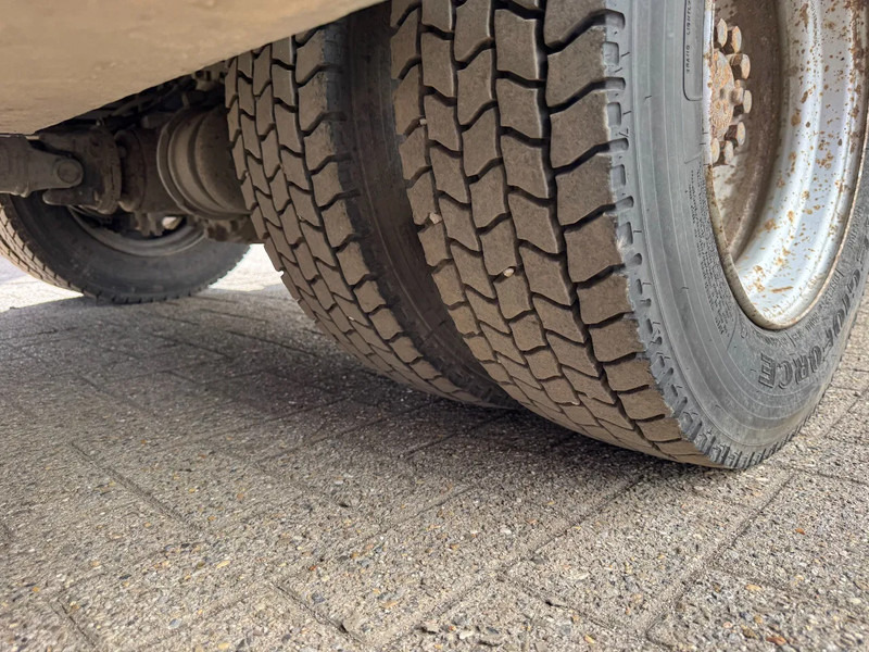 Camion porte-voitures Nissan ATLEON **80.14-MACHINERY/CARTRANSPORTER: photos 14 Camion porte-voitures Nissan ATLEON **80.14-MACHINERY/CARTRANSPORTER: photos 14