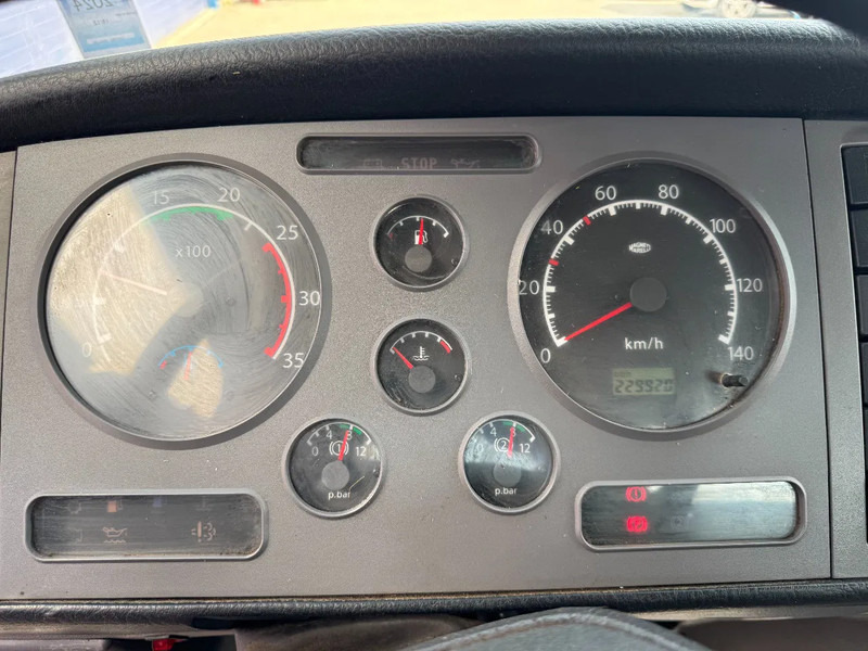 Camion porte-voitures Nissan ATLEON **80.14-MACHINERY/CARTRANSPORTER: photos 20 Camion porte-voitures Nissan ATLEON **80.14-MACHINERY/CARTRANSPORTER: photos 20