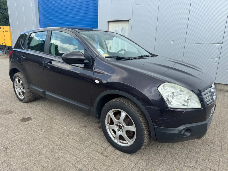 Nissan QASHQAI **DIESEL-AIRCO** - SUV: photos 3 Nissan QASHQAI **DIESEL-AIRCO** - SUV: photos 3