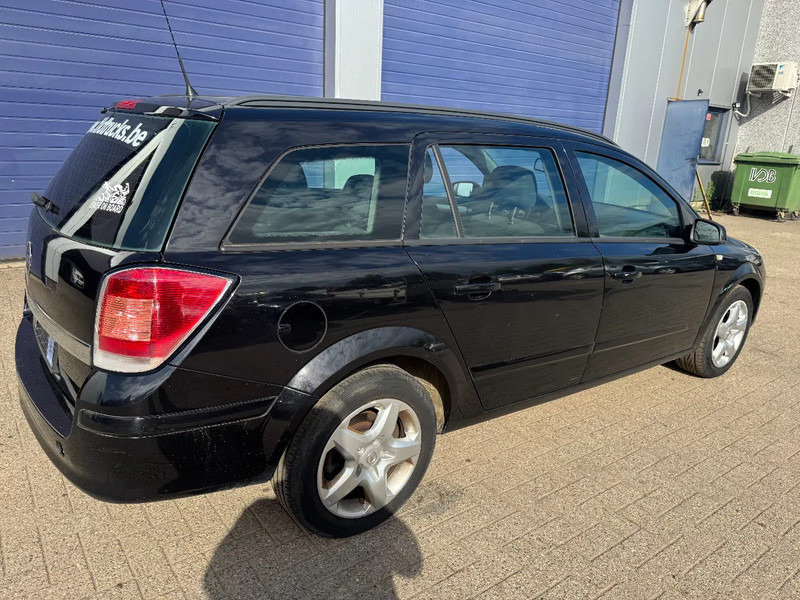 Opel Astra **1700CDTI-AIRCO-EURO 4** - Voiture break: photos 3 Opel Astra **1700CDTI-AIRCO-EURO 4** - Voiture break: photos 3
