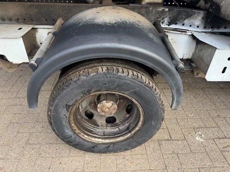 Renault Master **EURO 5-2300DCI** - Véhicule utilitaire benne: photos 5 Renault Master **EURO 5-2300DCI** - Véhicule utilitaire benne: photos 5