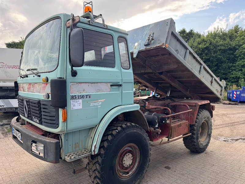 Renault Midliner **85-150 4X4-DUMPTRUCK-BENNE** - Camion benne: photos 2 Renault Midliner **85-150 4X4-DUMPTRUCK-BENNE** - Camion benne: photos 2