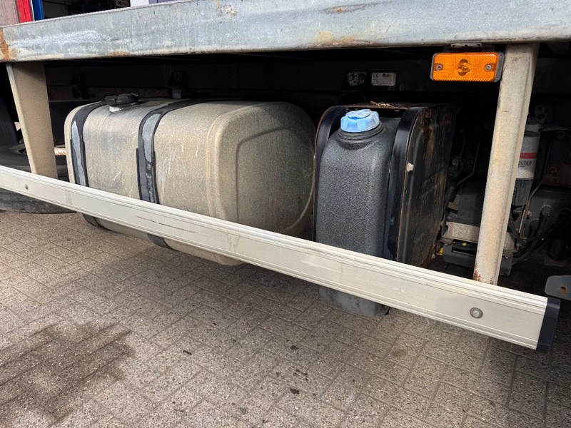 Renault Premium 320 **BOITE MANUELLE-MANUAL GEARBOX** - Camion plateau: photos 4 Renault Premium 320 **BOITE MANUELLE-MANUAL GEARBOX** - Camion plateau: photos 4