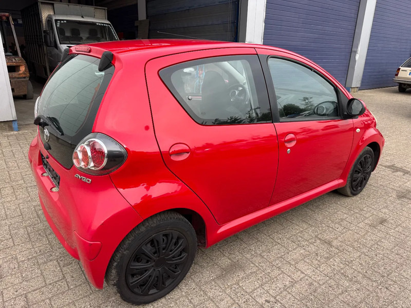 Toyota Aygo **5DOORS-BELGIAN CAR** - Voiture à hayon: photos 4 Toyota Aygo **5DOORS-BELGIAN CAR** - Voiture à hayon: photos 4