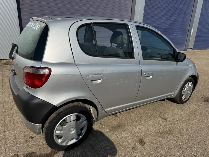 Toyota Yaris **PETROL-AIRCO** - Voiture à hayon: photos 4 Toyota Yaris **PETROL-AIRCO** - Voiture à hayon: photos 4