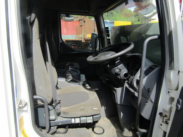 DAF LF 55 CAB EURO 5 MANUAL COMPLETE EXCELLENT CONDITION - Cabine pour Camion: photos 4 DAF LF 55 CAB EURO 5 MANUAL COMPLETE EXCELLENT CONDITION - Cabine pour Camion: photos 4