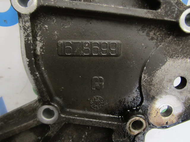 DAF XF 105 460 (MX340SI) FRONT CRANK COVER P/NO 1678699 - Moteur et pièces pour Camion: photos 3 DAF XF 105 460 (MX340SI) FRONT CRANK COVER P/NO 1678699 - Moteur et pièces pour Camion: photos 3