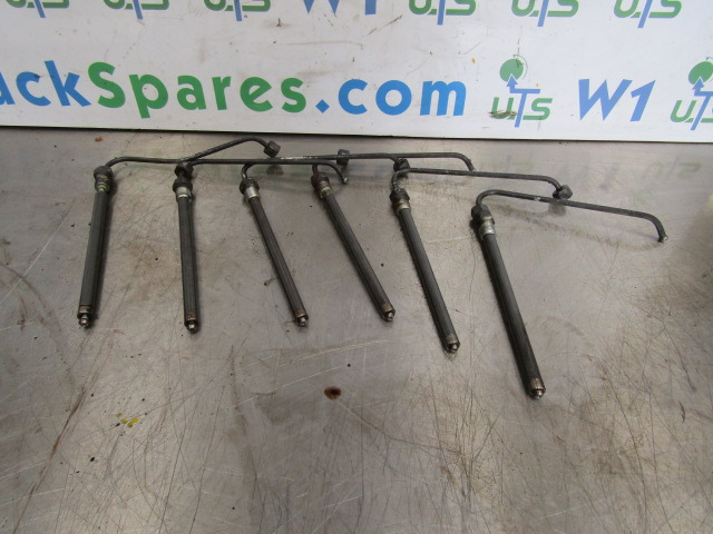 DAF XF 105 460 (MX340SI) INJECTOR PIPE & SLEEVES SET (6) - Moteur et pièces pour Camion: photos 1 DAF XF 105 460 (MX340SI) INJECTOR PIPE & SLEEVES SET (6) - Moteur et pièces pour Camion: photos 1
