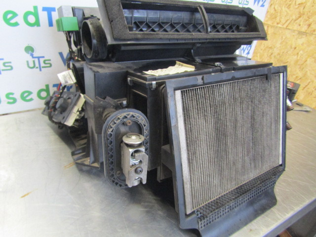 DAF XF 105 HEATER MATRIX COMPLETE P/NO 1697537 - Moteur et pièces pour Camion: photos 1 DAF XF 105 HEATER MATRIX COMPLETE P/NO 1697537 - Moteur et pièces pour Camion: photos 1