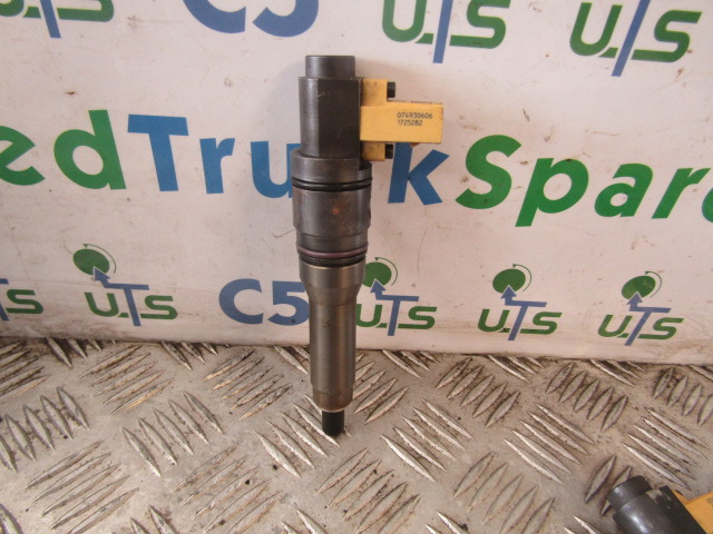 DAF XF EURO 5 MX13 INJECTORS P/NO 1725282 - Préparation du carburant pour Camion: photos 3 DAF XF EURO 5 MX13 INJECTORS P/NO 1725282 - Préparation du carburant pour Camion: photos 3