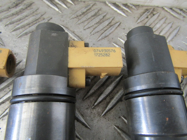 DAF XF EURO 5 MX13 INJECTORS P/NO 1725282 - Préparation du carburant pour Camion: photos 2 DAF XF EURO 5 MX13 INJECTORS P/NO 1725282 - Préparation du carburant pour Camion: photos 2