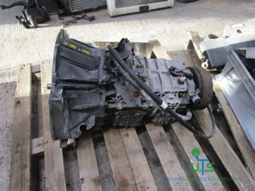 ISUZU NKR 5 SPEED MANUAL GEARBOX - Boîte de vitesse pour Camion: photos 2 ISUZU NKR 5 SPEED MANUAL GEARBOX - Boîte de vitesse pour Camion: photos 2