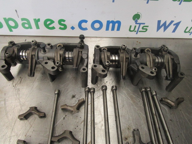 MAN TGL 7.5T ROCKER SHAFT & PUSHROD P/NO 51.04202-3083 - Moteur et pièces pour Camion: photos 1 MAN TGL 7.5T ROCKER SHAFT & PUSHROD P/NO 51.04202-3083 - Moteur et pièces pour Camion: photos 1