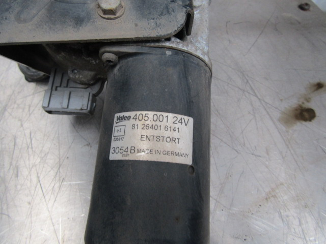 MAN TGM / TGS WIPER MOTOR AND LINKAGE COMPLETE 81264016141 - Cabine et intérieur pour Camion: photos 2 MAN TGM / TGS WIPER MOTOR AND LINKAGE COMPLETE 81264016141 - Cabine et intérieur pour Camion: photos 2