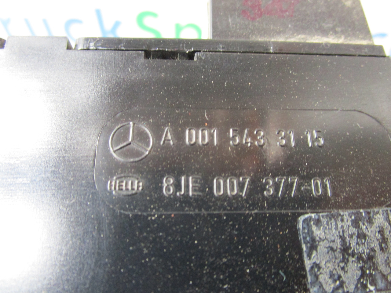 MERCEDES AXOR FUSE BOARD A0015433115 - Système électrique pour Camion: photos 2 MERCEDES AXOR FUSE BOARD A0015433115 - Système électrique pour Camion: photos 2