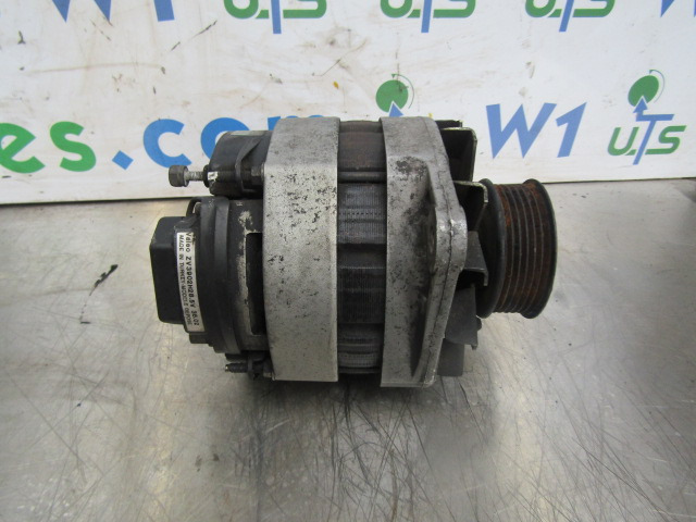RENAULT PREMIUM 400 ALTERNATOR - Système électrique pour Camion: photos 1 RENAULT PREMIUM 400 ALTERNATOR - Système électrique pour Camion: photos 1