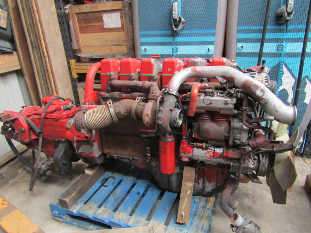 SCANIA P94 260 ENGINE & GEARBOX TYPE DSC9-12 COMPLETE WITH MANUAL PUMP - Boîte de vitesse pour Camion: photos 1 SCANIA P94 260 ENGINE & GEARBOX TYPE DSC9-12 COMPLETE WITH MANUAL PUMP - Boîte de vitesse pour Camion: photos 1