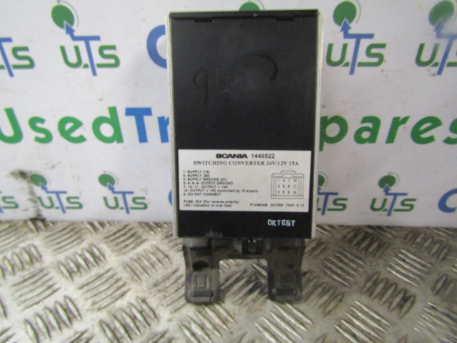 SCANIA P94 VOLTAGE CONVERTER P/NO 1449522 - Bloc de gestion pour Camion: photos 1 SCANIA P94 VOLTAGE CONVERTER P/NO 1449522 - Bloc de gestion pour Camion: photos 1