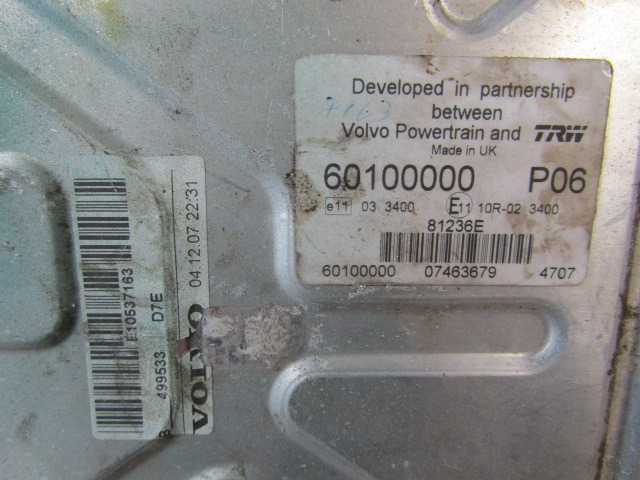 VOLVO D7E ENGINE ECU P/NO 60100000 P06 VOLVO P/NO 499553 - Bloc de gestion pour Camion: photos 2 VOLVO D7E ENGINE ECU P/NO 60100000 P06 VOLVO P/NO 499553 - Bloc de gestion pour Camion: photos 2