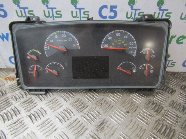 VOLVO FE CLOCK CLUSTER P/NO 20970787-P04 - Cabine et intérieur pour Camion: photos 1 VOLVO FE CLOCK CLUSTER P/NO 20970787-P04 - Cabine et intérieur pour Camion: photos 1