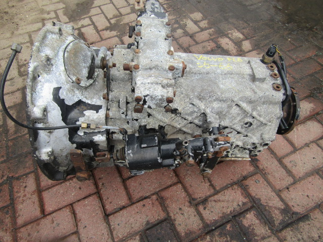 VOLVO FL6 ZF 56.66 6 SPEED MANUAL GEARBOX - Boîte de vitesse pour Camion: photos 3 VOLVO FL6 ZF 56.66 6 SPEED MANUAL GEARBOX - Boîte de vitesse pour Camion: photos 3