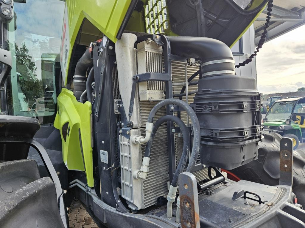CLAAS AXION 830 CMatic - Tracteur agricole: photos 3 CLAAS AXION 830 CMatic - Tracteur agricole: photos 3